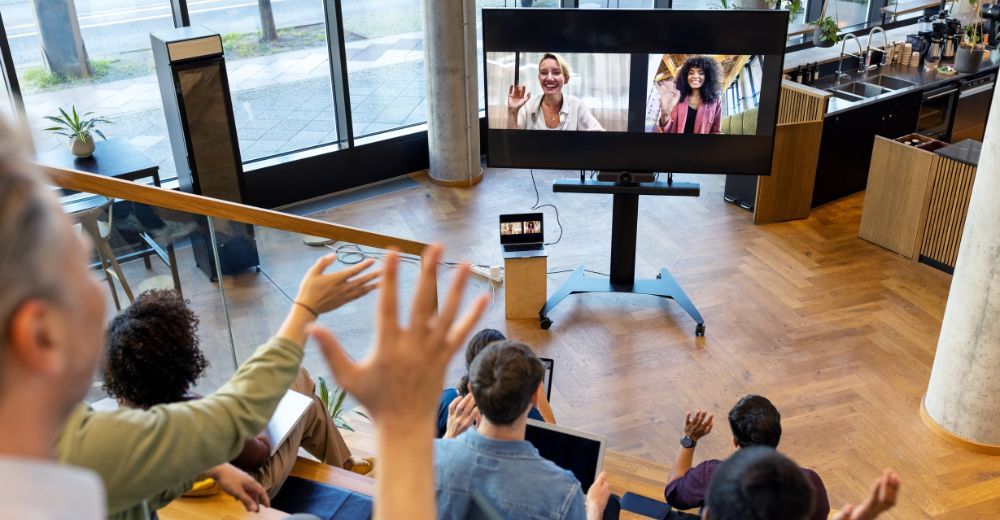 Team Leader w Matrixie: Jak budować realne zaangażowanie i pokonać silosy w zespole hybrydowym?